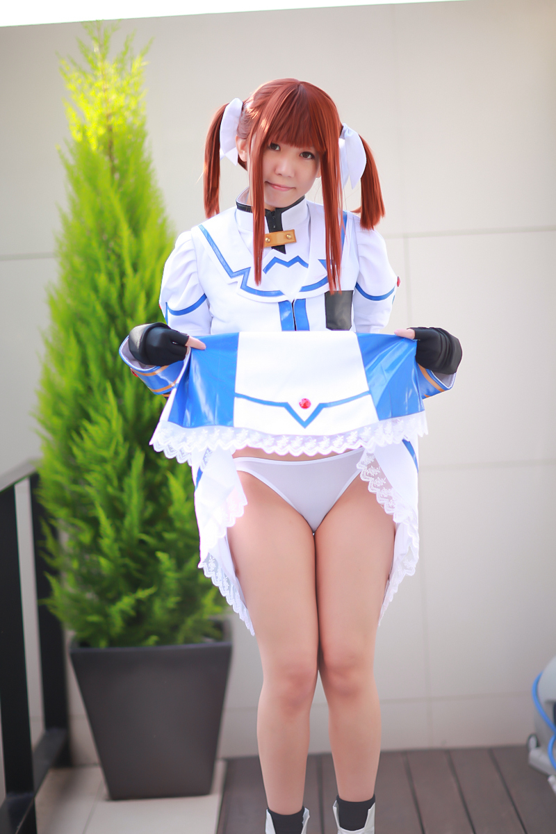 [Cosplay]  Hot Maho Shojo Lyrical Nanoha 诱惑的动作